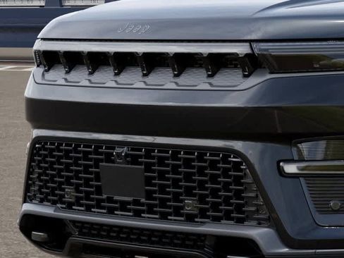 New 2026 Jeep Grand Wagoneer 4WD image 11