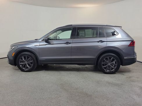 Used 2023 Volkswagen Tiguan SE FWD image 4