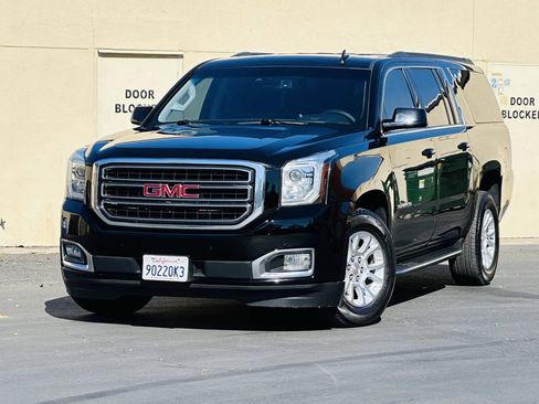 Used 2020 GMC Yukon XL SLT AWD/4WD image 3