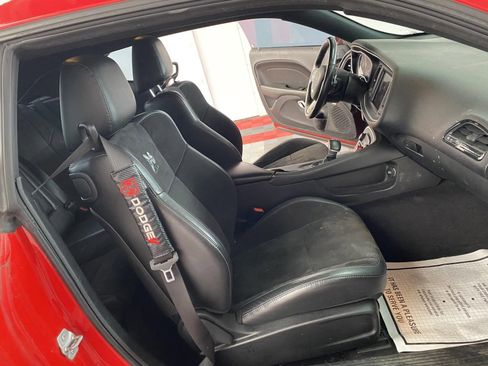 Used 2018 Dodge Challenger R/T Scat Pack w/ Leather Interior Group image 9