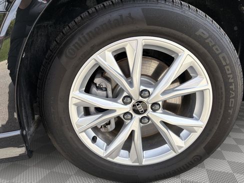 Certified 2025 Audi Q3 2.0T Premium Plus w/ Premium Plus Package AWD/4WD image 8