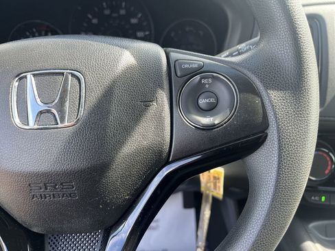Used 2019 Honda HR-V LX image 20
