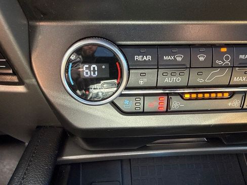 Used 2021 Ford Expedition XLT AWD/4WD image 22