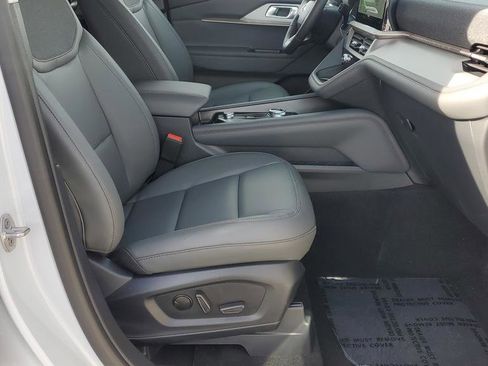 New 2026 Ford Explorer Active w/ Active Comfort Package image 17