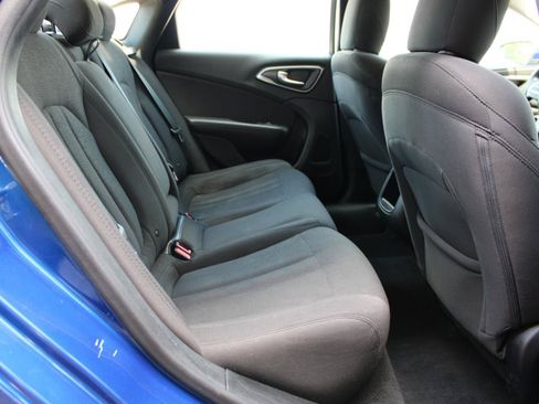 Used 2016 Chrysler 200 Limited FWD image 41