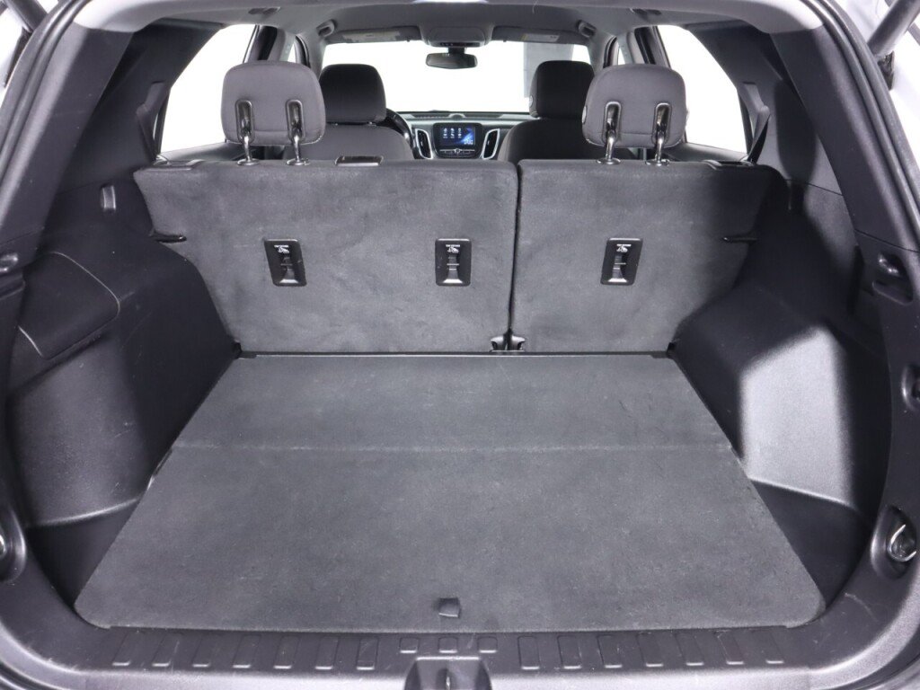 Used 2018 Chevrolet Equinox LT FWD image 32