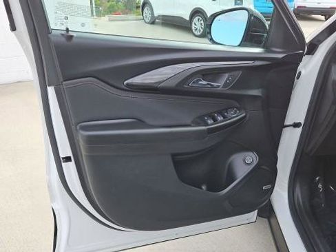 Used 2022 Chevrolet TrailBlazer RS w/ Sun and Liftgate Package FWD image 22