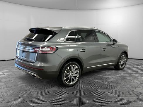 Used 2022 Lincoln Nautilus Reserve w/ Luxury Package image 5