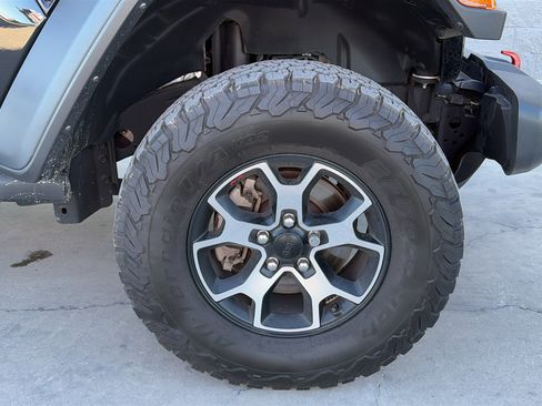 Certified 2022 Jeep Wrangler Unlimited Rubicon w/ Cold Weather Group image 33