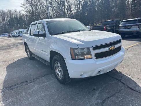 Used 2007 Chevrolet Avalanche LT w/ LT Preferred Equipment Group AWD/4WD image 7