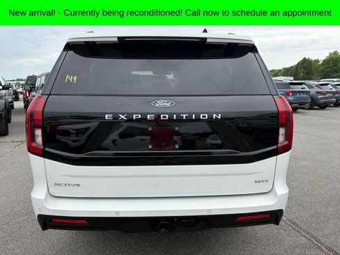Used 2025 Ford Expedition Max Active AWD/4WD image 5