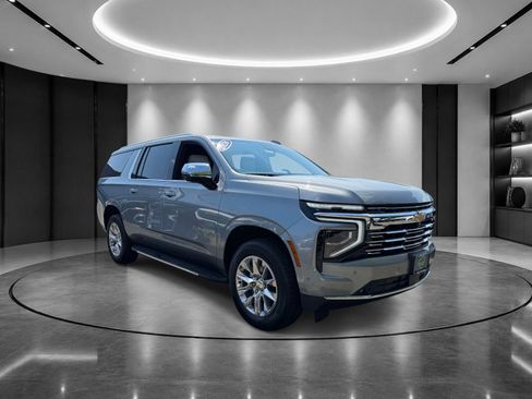 Certified 2026 Chevrolet Suburban Premier AWD/4WD image 2