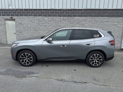 Certified 2025 BMW X3 xDrive30i w/ Premium Package image 3