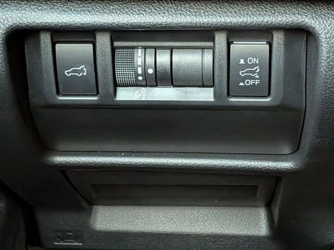 Used 2025 Subaru Forester Limited image 17