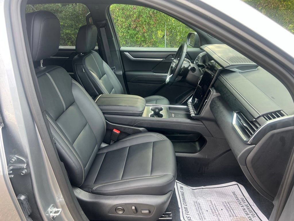 Certified 2026 GMC Acadia Elevation w/ Elevation Premium Package AWD/4WD image 63