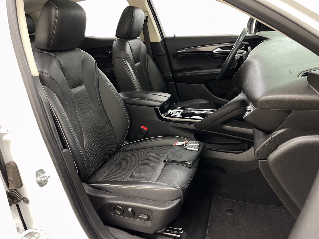 Certified 2021 Buick Envision Essence w/ Technology Package I AWD/4WD image 42