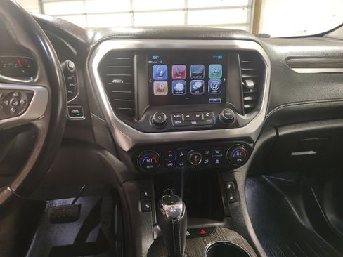 Used 2018 GMC Acadia SLT image 7