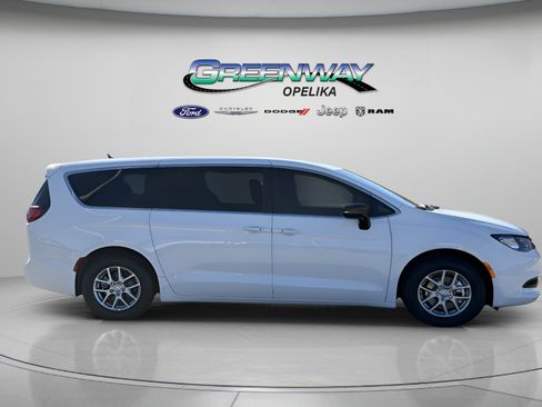 New 2026 Chrysler Voyager LX FWD image 16