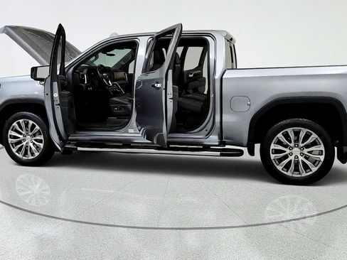 Used 2023 GMC Sierra 1500 Denali w/ Technology Package AWD/4WD image 10