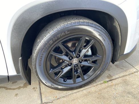 Used 2024 Toyota Grand Highlander Limited AWD/4WD image 32