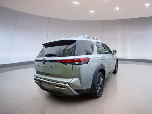 Used 2024 Nissan Pathfinder SL w/ SL Premium Package AWD/4WD image 4