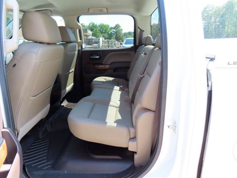 Used 2017 GMC Sierra 1500 SLT w/ SLT Premium Package RWD image 17