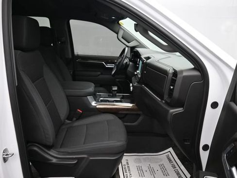 Used 2024 GMC Sierra 1500 Pro w/ Graphite Edition AWD/4WD image 7