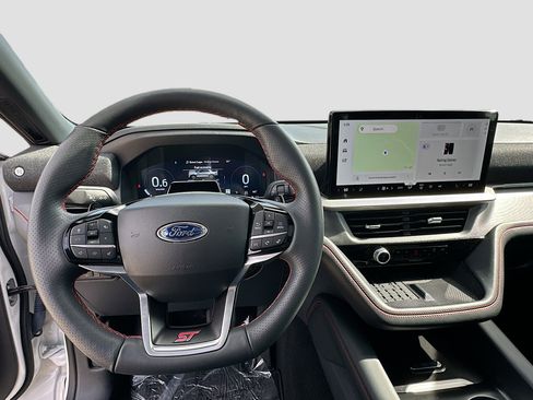 Certified 2025 Ford Explorer ST AWD/4WD image 11