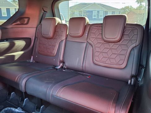 Used 2025 Nissan Armada Platinum Reserve image 20