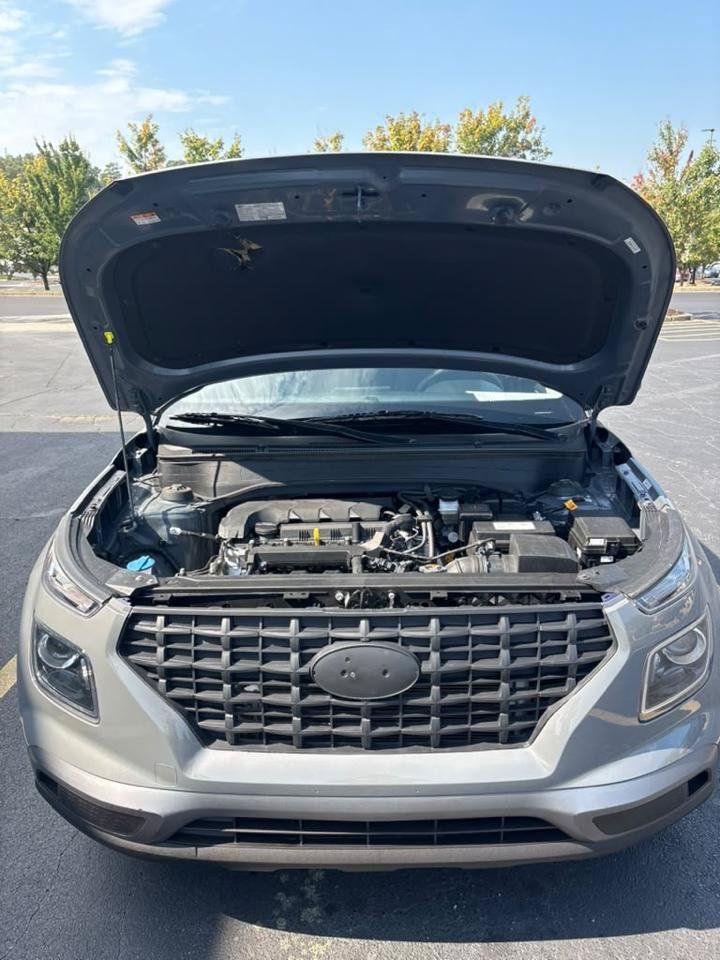 Used 2023 Hyundai Venue SE w/ Cargo Package FWD image 21