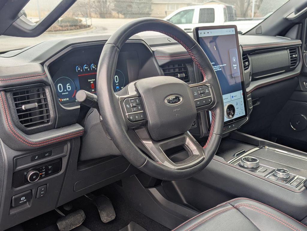 Used 2023 Ford Expedition Limited AWD/4WD image 9