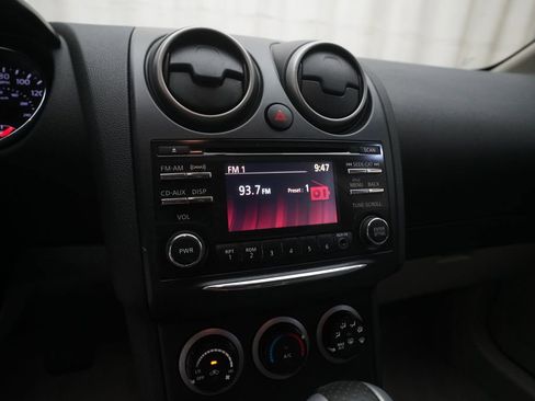 Used 2012 Nissan Rogue SV image 6