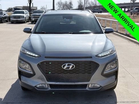 Used 2019 Hyundai Kona SEL w/ SEL Tech Package 02 image 2