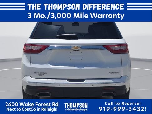 Used 2019 Chevrolet Traverse Premier w/ Driver Confidence II Package FWD image 4