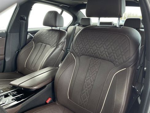 Used 2021 BMW 540i image 13