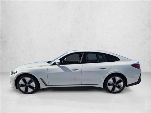 Used 2023 BMW i4 eDrive40 RWD image 9