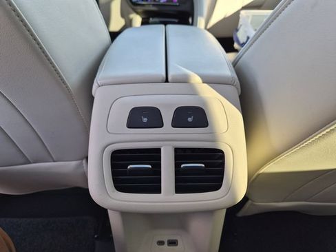 Used 2023 Buick Envision Avenir FWD image 37