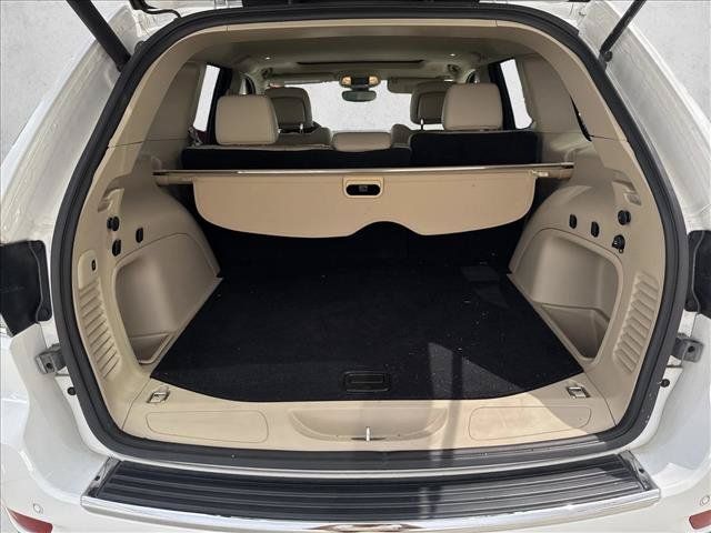 Used 2022 Jeep Grand Cherokee Limited RWD image 16