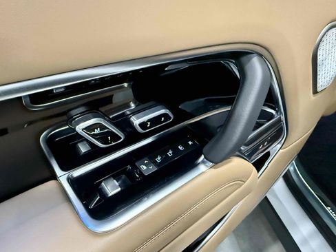 Used 2025 Land Rover Range Rover Long Wheelbase Autobiography image 90