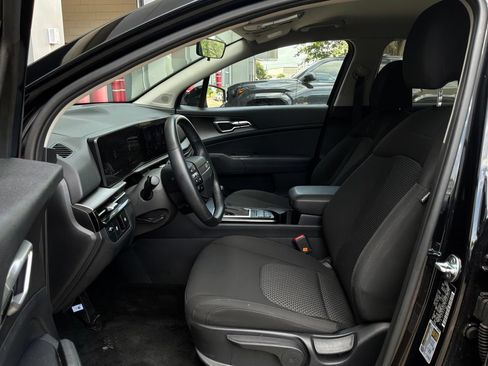 Used 2026 Kia Sportage LX FWD image 10