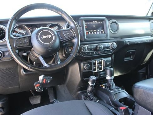 Used 2022 Jeep Wrangler Unlimited Sport AWD/4WD image 14