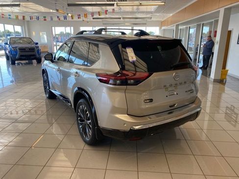 New 2026 Nissan Rogue Platinum w/ Platinum Premium Package image 4