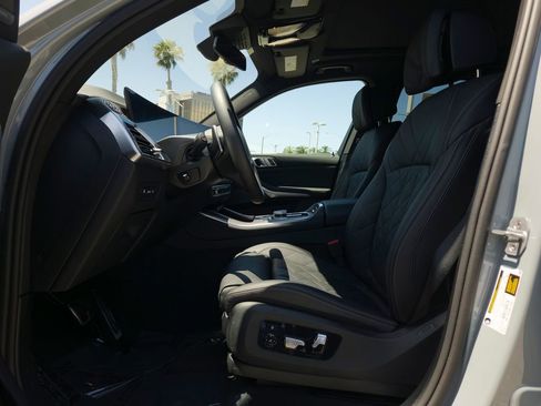 Used 2026 BMW X5 sDrive40i w/ M Sport Package RWD image 8