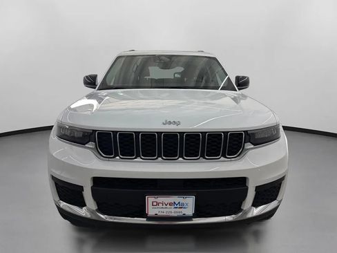 Used 2023 Jeep Grand Cherokee L Laredo AWD/4WD image 2