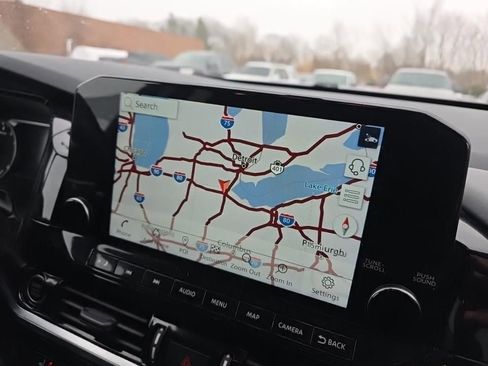 Used 2023 Nissan Pathfinder SL w/ SL Premium Package image 13