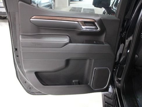 Used 2024 Chevrolet Silverado 1500 RST AWD/4WD image 19