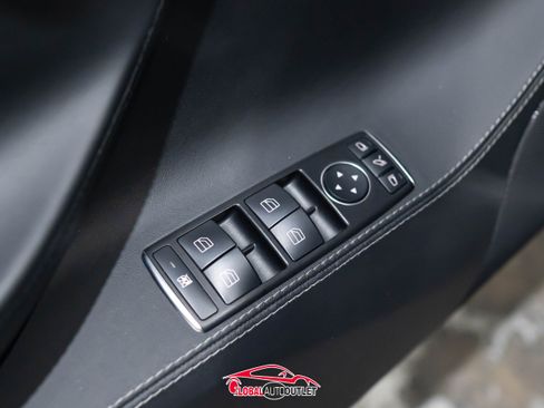 Used 2014 Tesla Model S 60 image 34