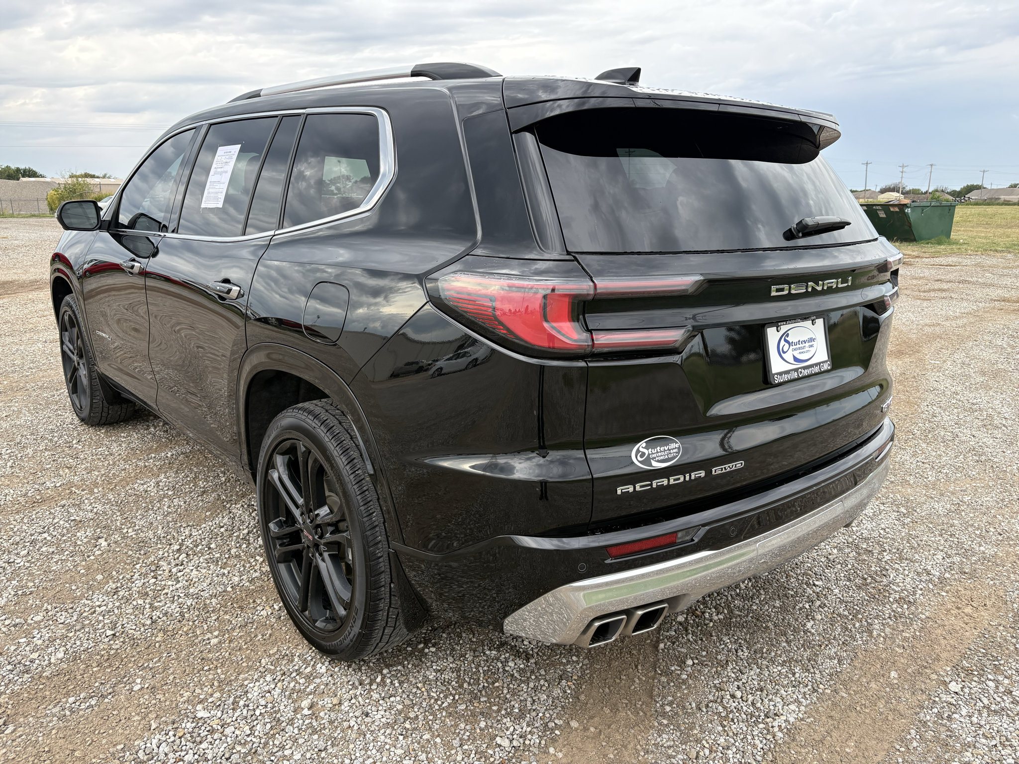 Used 2024 GMC Acadia Denali w/ LPO, Floor Liner Package AWD/4WD image 7