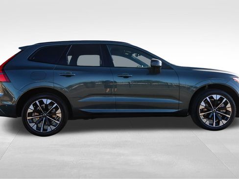 New 2026 Volvo XC60 T8 Plus w/ Climate Package AWD/4WD image 4
