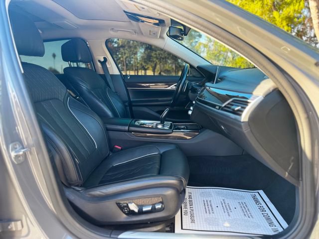Used 2020 BMW 740i RWD image 32